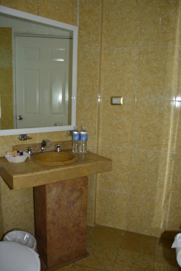 Paradise Hotel 4*